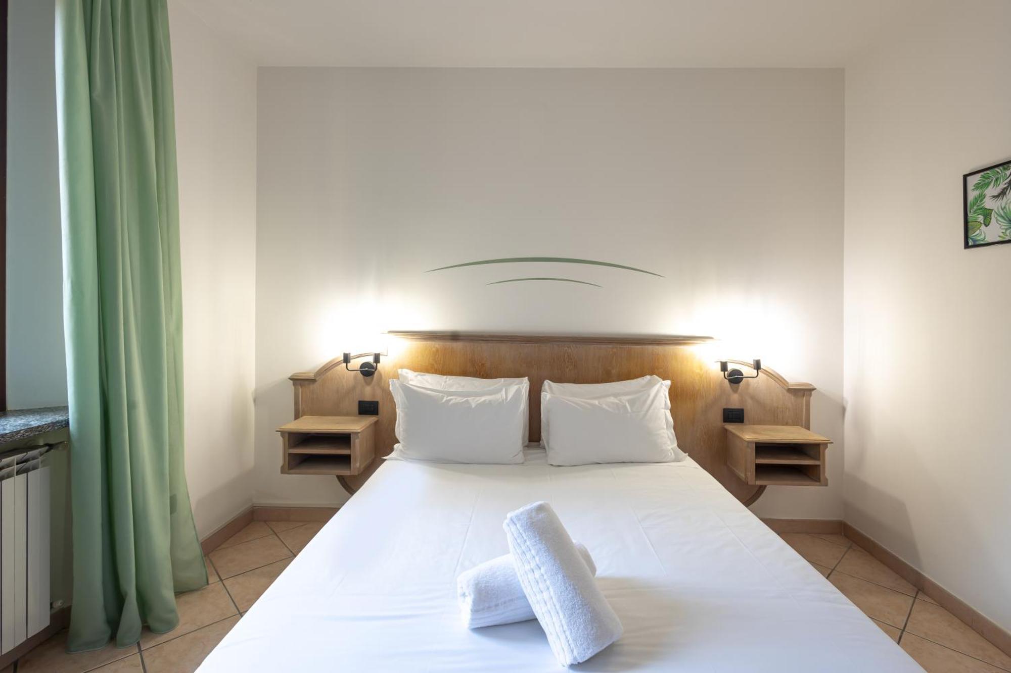 Hotel Tornielli 9 By Lvg Hotel Collection ノヴァーラ エクステリア 写真