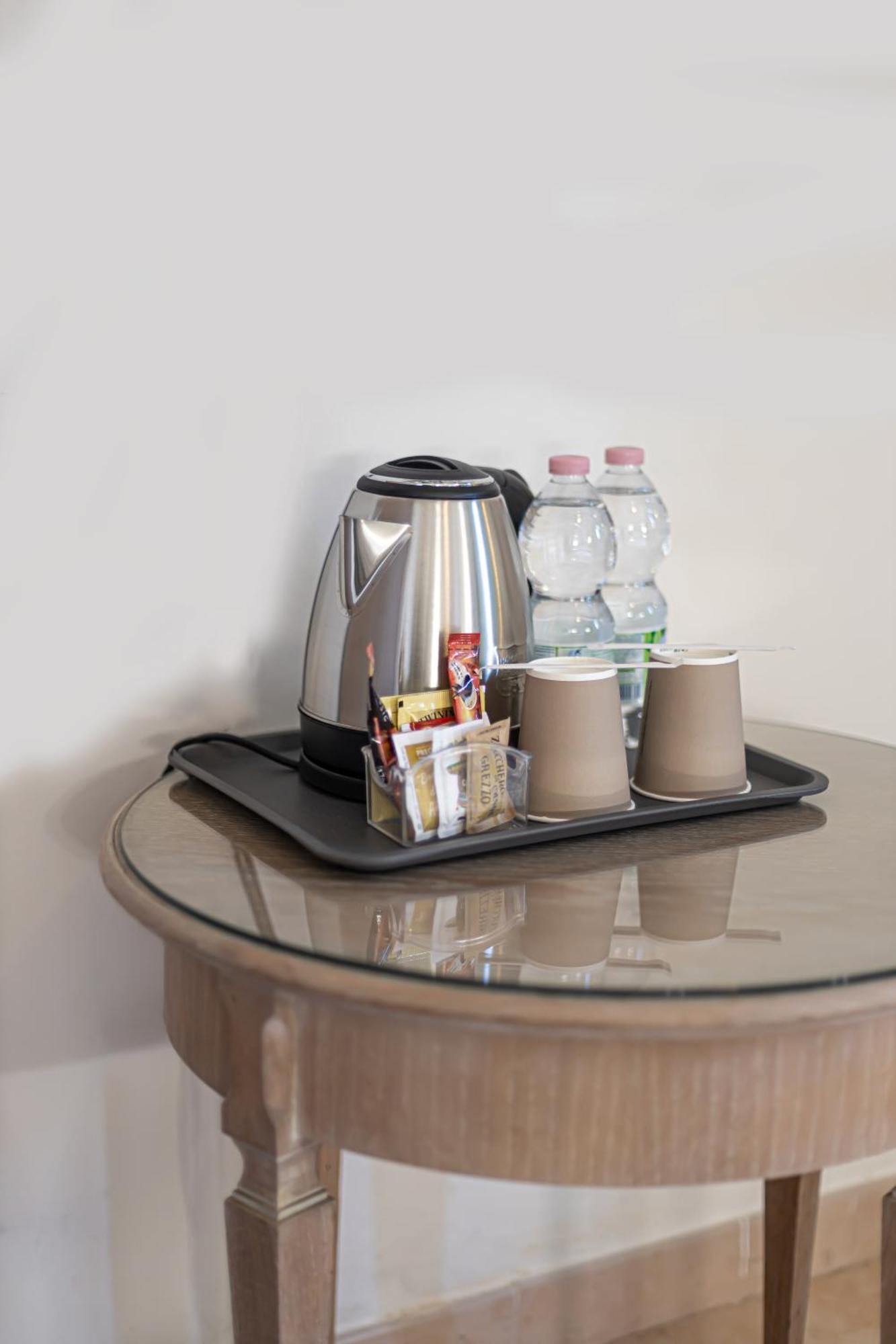 Hotel Tornielli 9 By Lvg Hotel Collection ノヴァーラ エクステリア 写真