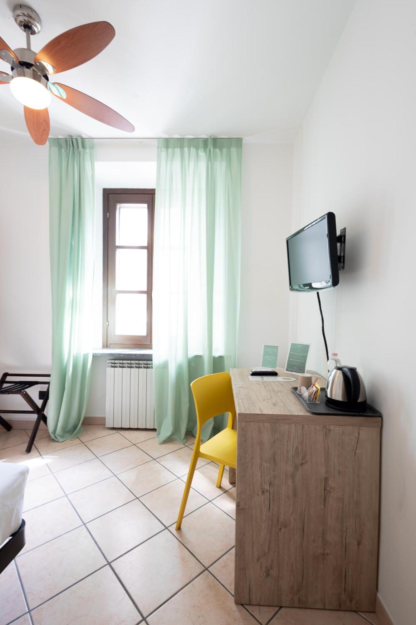 Hotel Tornielli 9 By Lvg Hotel Collection ノヴァーラ エクステリア 写真