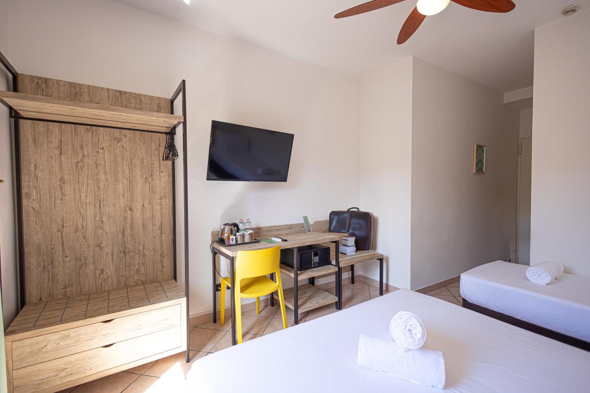Hotel Tornielli 9 By Lvg Hotel Collection ノヴァーラ エクステリア 写真